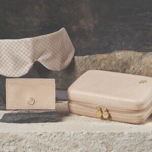 [NWT] Giorgio Armani Amenity Kit